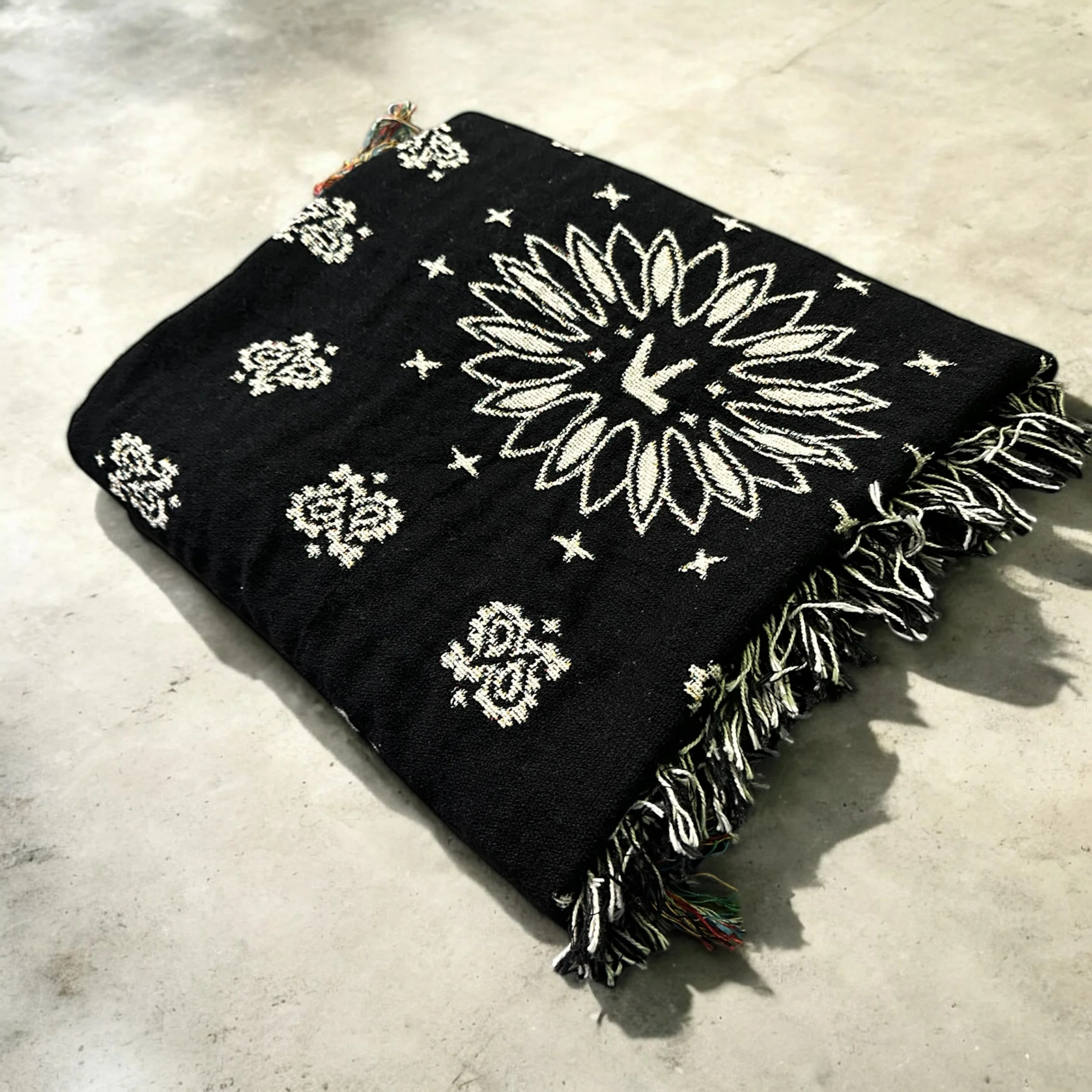 Bandana Woven Blanket - Image 4